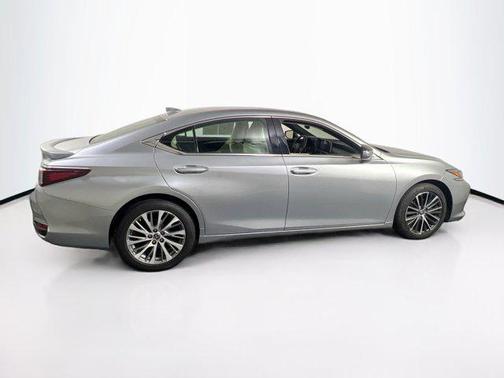 2022 Lexus ES 250 Base