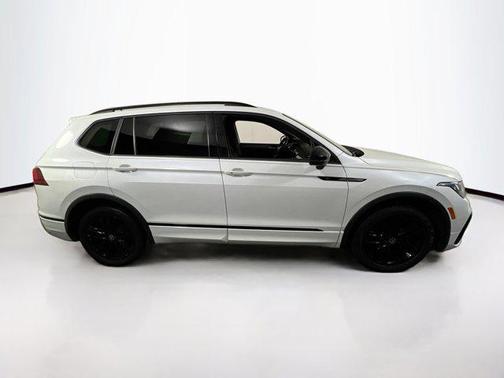 2022 Volkswagen Tiguan 2.0T SE R-Line Black 4MOTION