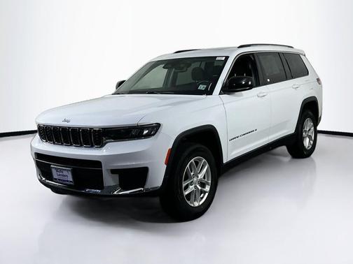Bright White Clearcoat 2023 Jeep Grand Cherokee L Laredo