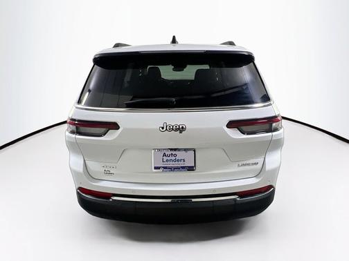 Bright White Clearcoat 2023 Jeep Grand Cherokee L Laredo