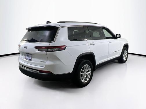 Bright White Clearcoat 2023 Jeep Grand Cherokee L Laredo