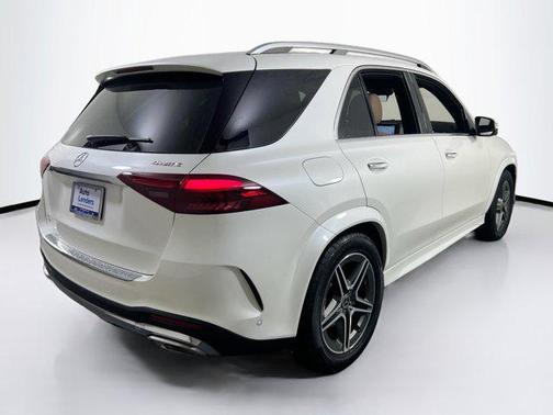 MANUFAKTUR Diamond White Metallic 2024 Mercedes-Benz GLE 580 AWD 4MATIC