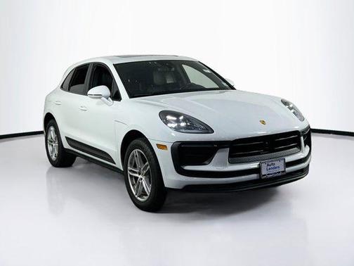 2023 Porsche Macan Base