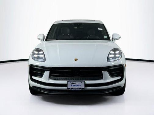 2023 Porsche Macan Base