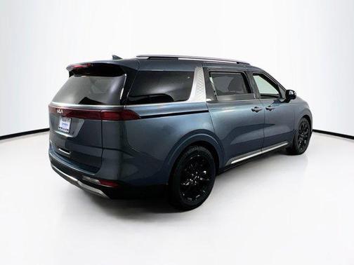 2024 Kia Carnival SX