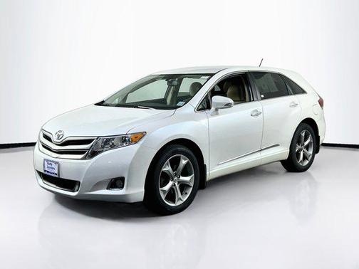 Blizzard Pearl 2015 Toyota Venza XLE