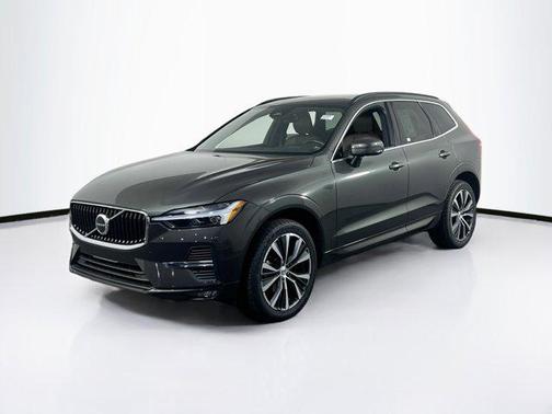 2022 Volvo XC60 B5 Momentum