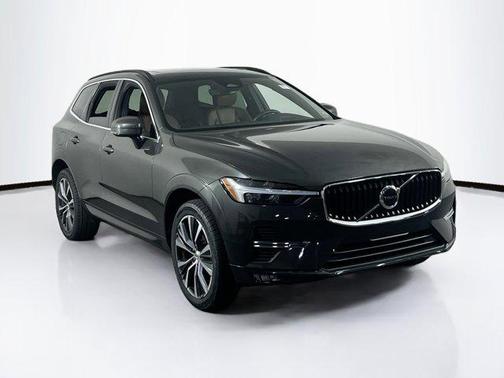 2022 Volvo XC60 B5 Momentum