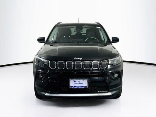 Diamond Black Crystal Pearlcoat 2022 Jeep Compass Limited