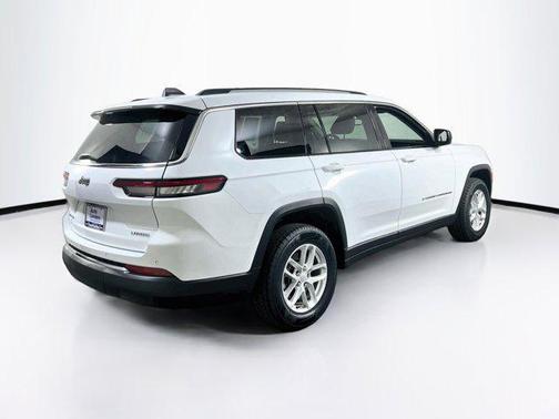 Bright White Clearcoat 2023 Jeep Grand Cherokee L Laredo