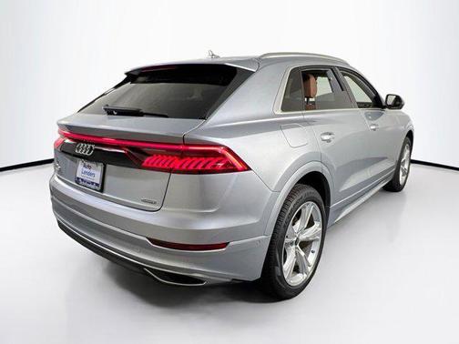 2022 Audi Q8 55 Premium