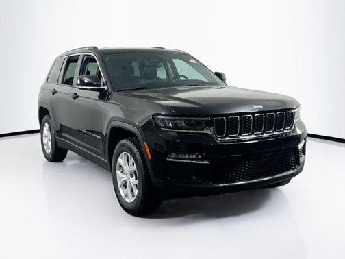 Diamond Black Crystal Pearlcoat 2023 Jeep Grand Cherokee Limited