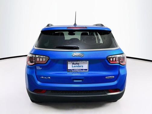 Laser Blue Pearlcoat 2022 Jeep Compass Latitude