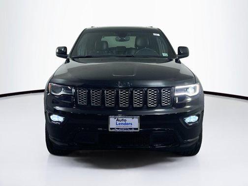 2022 Jeep Grand Cherokee Laredo