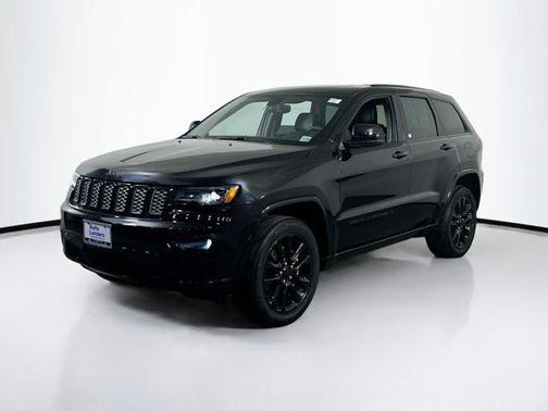 2022 Jeep Grand Cherokee Laredo