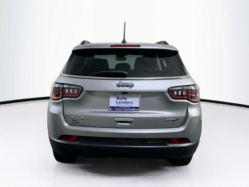 Billet Silver Metallic Clearcoat 2022 Jeep Compass Latitude