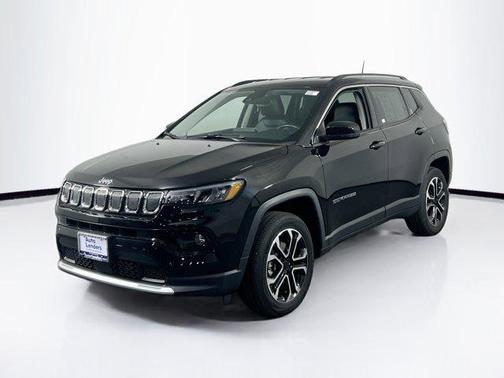 Diamond Black Crystal Pearlcoat 2022 Jeep Compass Limited