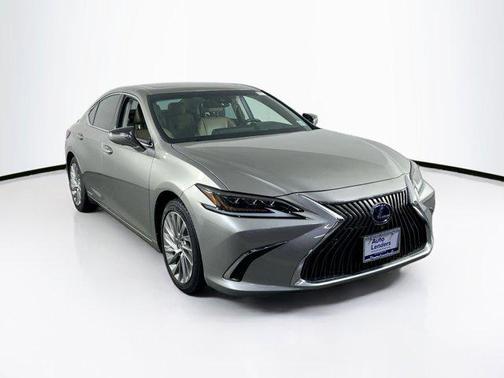2021 Lexus ES 300h Ultra Luxury