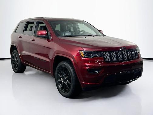Velvet Red Pearlcoat 2022 Jeep Grand Cherokee Laredo