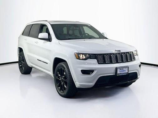 2022 Jeep Grand Cherokee Laredo