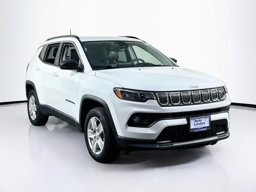 Bright White Clearcoat 2022 Jeep Compass Latitude