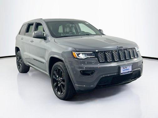2022 Jeep Grand Cherokee Laredo
