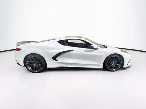 Arctic White 2020 Chevrolet Corvette Stingray w/2LT
