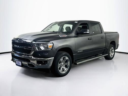 Granite Crystal Metallic Clearcoat 2022 RAM 1500 Big Horn/Lone Star