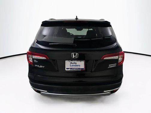 2022 Honda Pilot Touring 8-Passenger