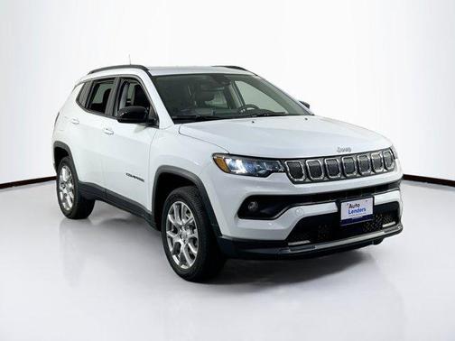 2022 Jeep Compass Latitude Lux