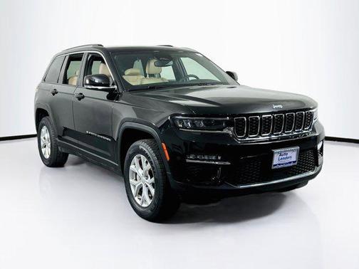 Diamond Black Crystal Pearlcoat 2023 Jeep Grand Cherokee Limited