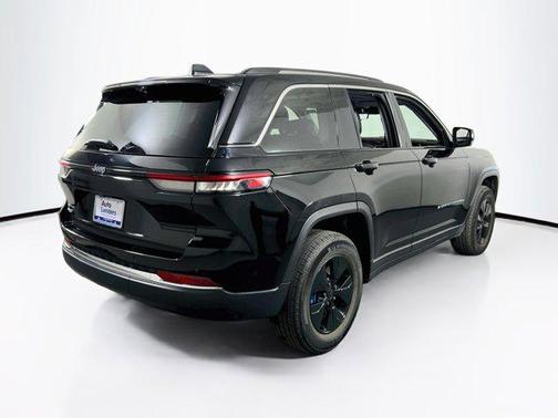 Diamond Black Crystal Pearlcoat 2022 Jeep Grand Cherokee 4xe Base