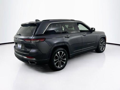 2022 Jeep Grand Cherokee Overland