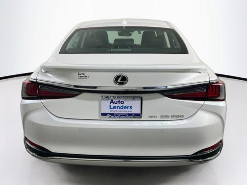 Eminent White Pearl 2021 Lexus ES 250 Base
