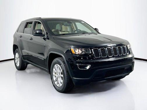 2022 Jeep Grand Cherokee Laredo
