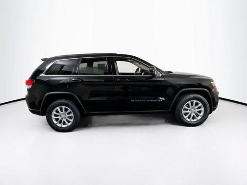 2022 Jeep Grand Cherokee Laredo