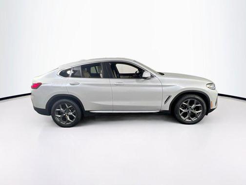 2022 BMW X4 xDrive30i