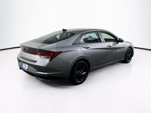 Fluid Metal 2023 Hyundai ELANTRA SEL
