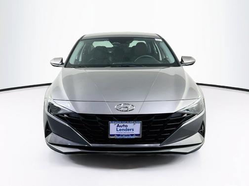 Fluid Metal 2023 Hyundai ELANTRA SEL