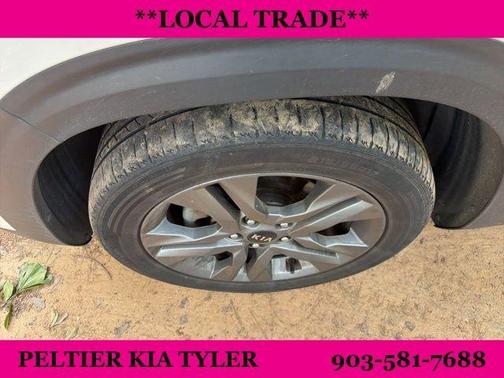 Snow White Pearl 2021 Kia Seltos S