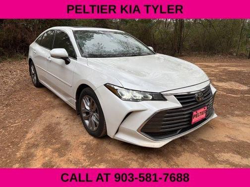 2019 Toyota Avalon XLE