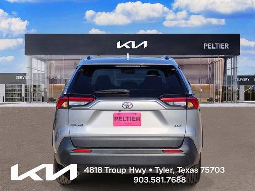 Silver Sky Metallic 2022 Toyota RAV4 XLE