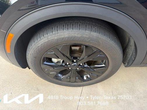Ebony Black 2025 Kia Sportage X-Line