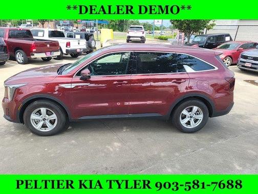 2025 Kia Sorento LX