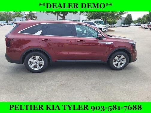 2025 Kia Sorento LX