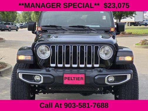 Black Clearcoat 2018 Jeep Wrangler Unlimited Sahara