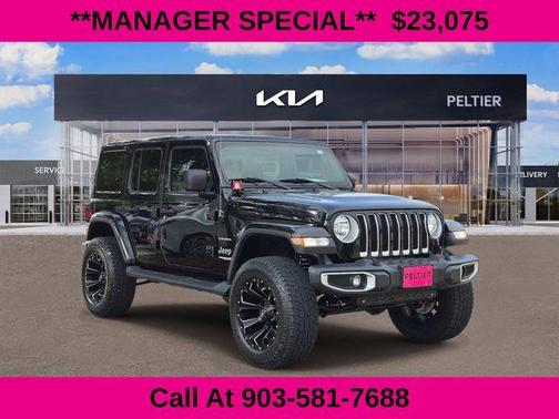 Black Clearcoat 2018 Jeep Wrangler Unlimited Sahara
