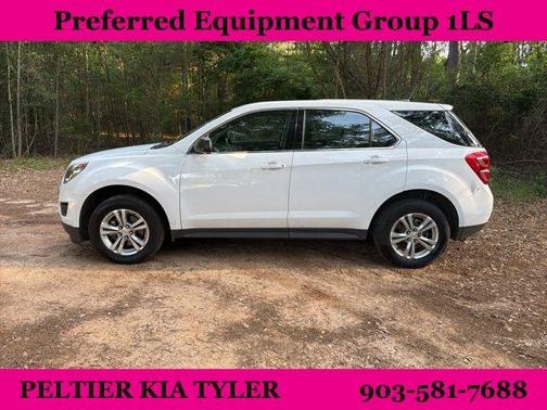 Summit White 2017 Chevrolet Equinox LS