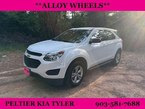 Summit White 2017 Chevrolet Equinox LS