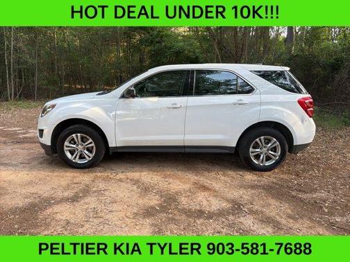 Summit White 2017 Chevrolet Equinox LS